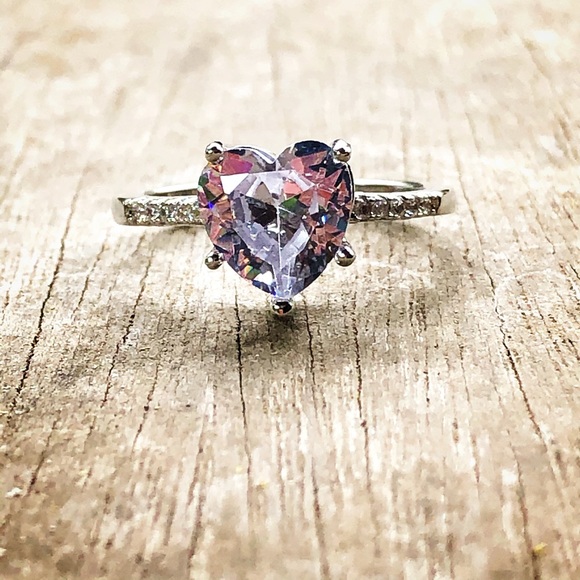 925 Silver Heart Diamond Ring - Picture 8 of 9